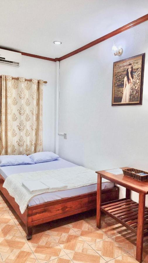 Mina Hotel Vientiane Bagian luar foto